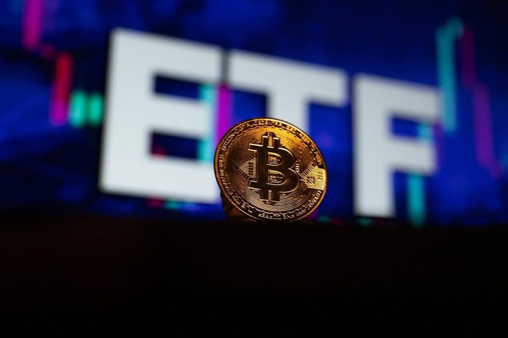 Bitcoin ETF’lerine 159,5 Milyon Dolar Girdi, Ethereum Fonlarında Çıkış Sürdü