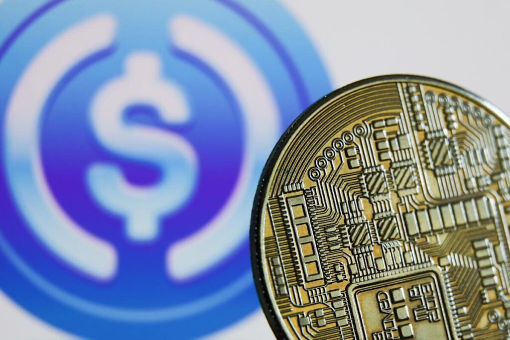 Stablecoin Nedir? Türleri, Kullanımı ve Riskleri