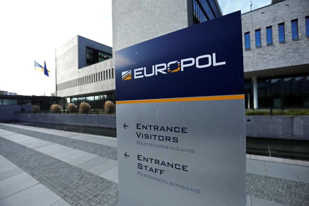 Europol, Kuantum Riskinde Kripto Cüzdanlarını Öne Çıkardı Europol, Kuantum Riskinde Kripto Cüzdanlarını Öne Çıkardı